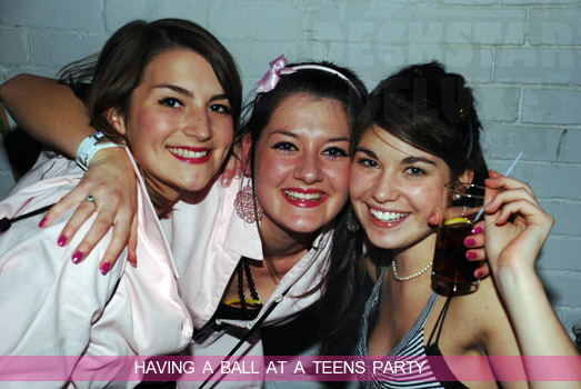 Teens Having A Ball with Deckstar Deluxe